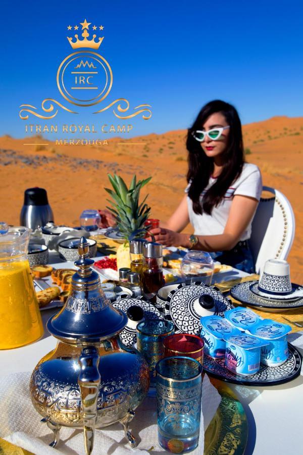 ホテル Itran Royal Camp メルズーガ エクステリア 写真