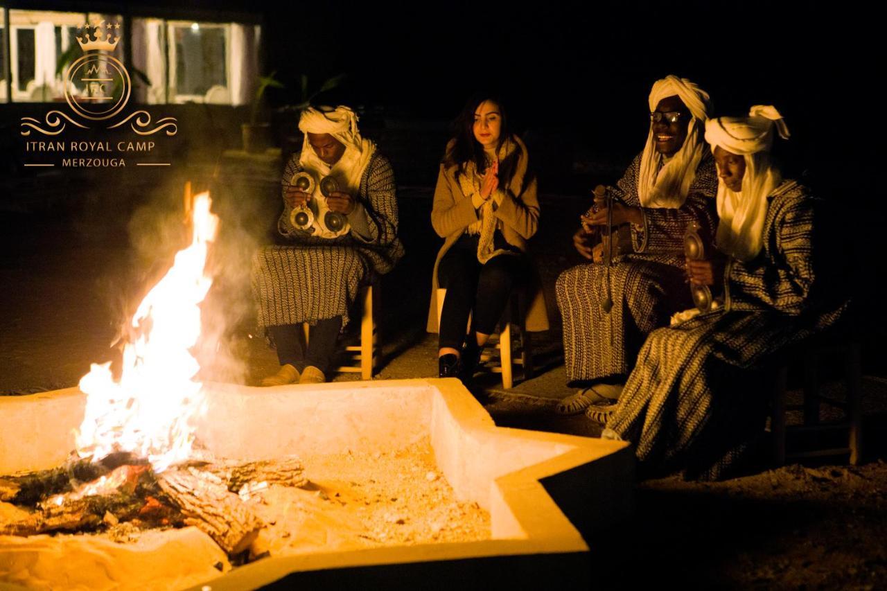 ホテル Itran Royal Camp メルズーガ エクステリア 写真